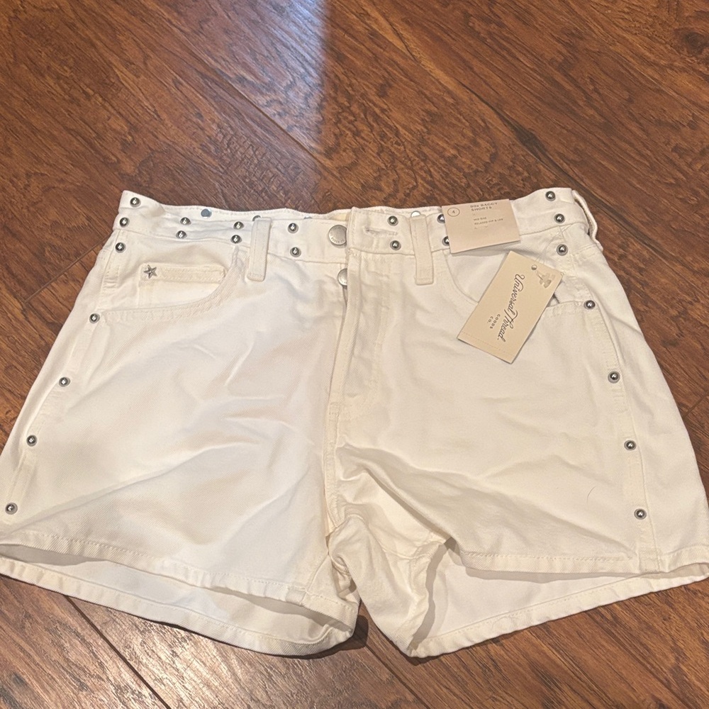 Universal Thread Cream Studded High Waist Shorts